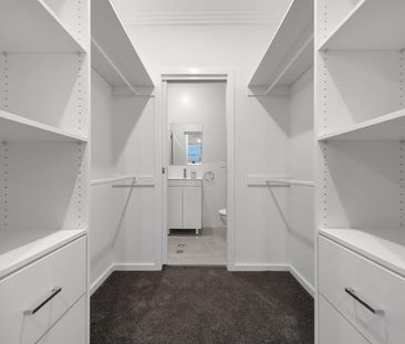 Brand new, architecturally designed 4 bedroom townhouse in St Marys! - Photo 5