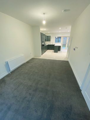 17 Hobart Hall, Dundonald, Belfast, BT16 1BS - Photo 1