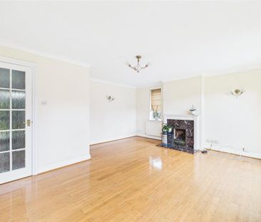 4 bedroom detached house to rent - Photo 2