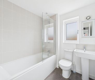 2 bedroom semi-detached house to rent - Photo 1