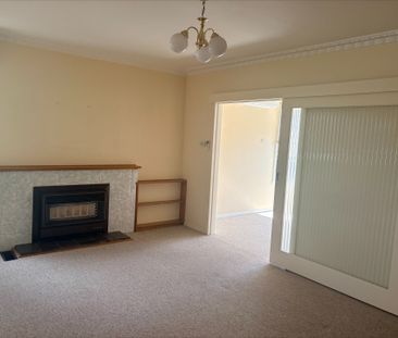 8 Montague Street, Highton, VIC, 3216 - Photo 2