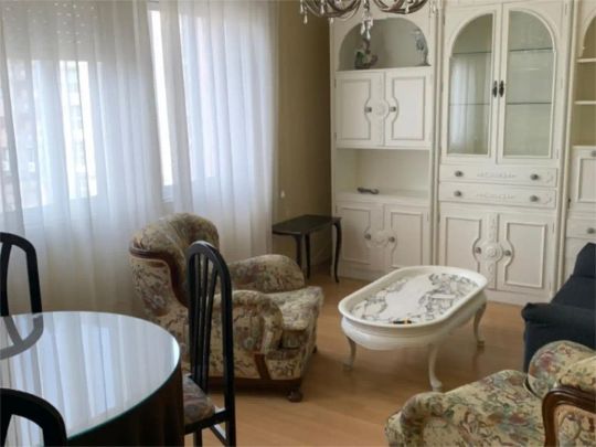 Apartamento de alquiler en Rúa Ervedelo, 8, Centro - Foto 1