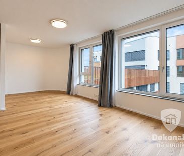 Pronájem bytu 1+kk 36 m² - Photo 1