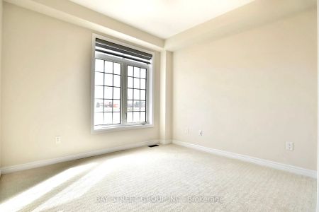 Property For Lease | W9268213 - Photo 4