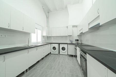 Carrer de la Unió, Barcelona, Catalonia 08001 - Photo 3