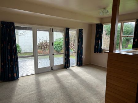 3 Bedroom Home available now - Photo 5