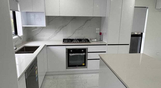 Stunning Short Term Rental - Photo 1