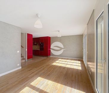 CHARMING CONTIGUOUS 6-ROOM HOUSE WITH GARDEN - Photo 4