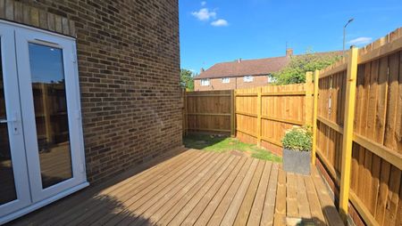 Lichfield Road, NW2 - Photo 4