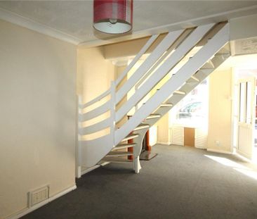 3 bedroom terraced house to rent - Photo 2