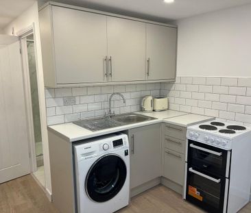 Studio to rent - Photo 3