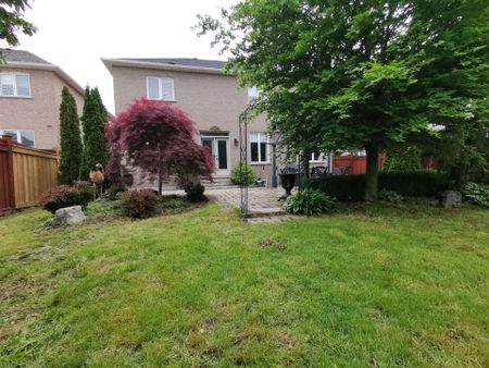 For Lease - 48 Barberry Crescent, Richmond Hill, Ontario - Photo 4