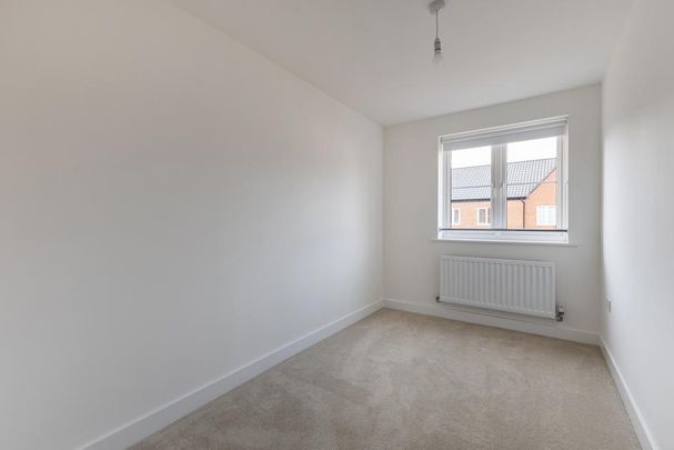 3 bedroom terraced house to rent - Photo 1