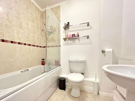 2 bedroom flat to rent - Photo 5