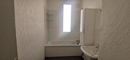 Location Appartement 3 pièces 59m² PERPIGNAN 66000 - Photo 2