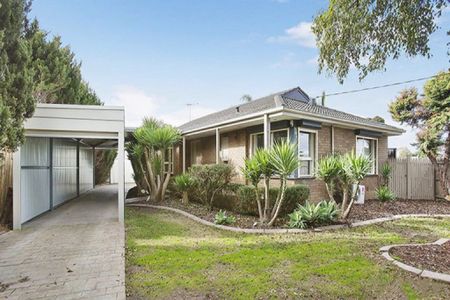 Three bedroom family house - Photo 2