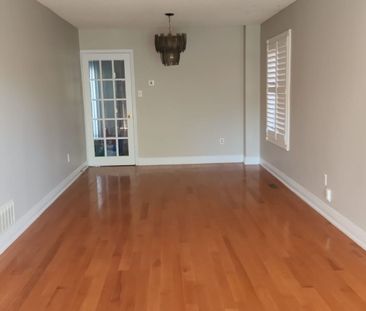 For Lease - 79 Darby Court, Toronto, Ontario - Photo 4