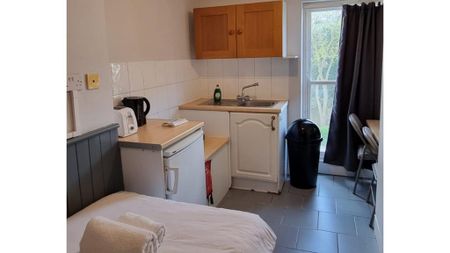 1 bedroom flat to rent - Photo 4