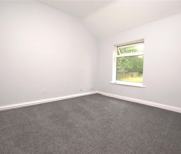 2 bedroom end of terrace house to rent - Photo 3