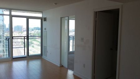 25 Capreol Court apartment — Toronto, ON (1-Bedroom) - 1 Bedroom - Photo 5
