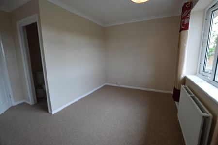3 bedroom terraced house to rent - Photo 5