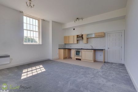 2 Bedroom - Photo 4