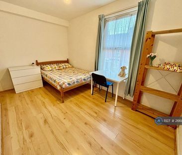 5 bedroom terraced house to rent - Photo 4