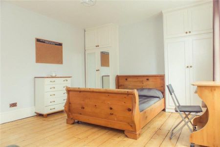 5 bedroom semi-detached house to rent - Photo 3