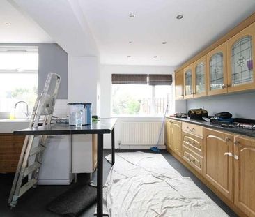 Ebbisham Road, Worcester, KT4 - Photo 2