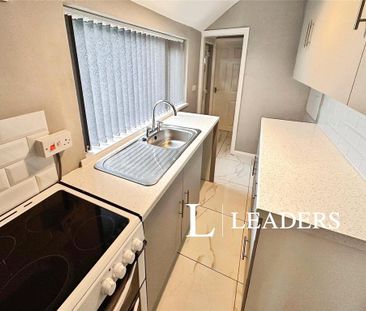 2 bedroom terraced house to rent - Photo 6