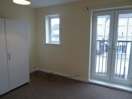2 bedroom semi-detached house to rent - Photo 4