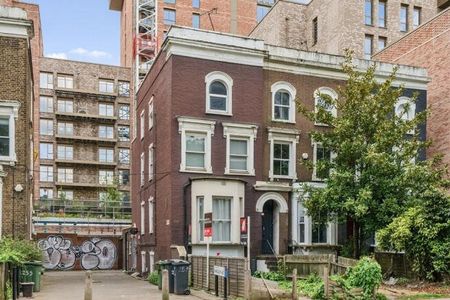 Flat to rent - Kennington Lane, London, SE11 - Photo 5