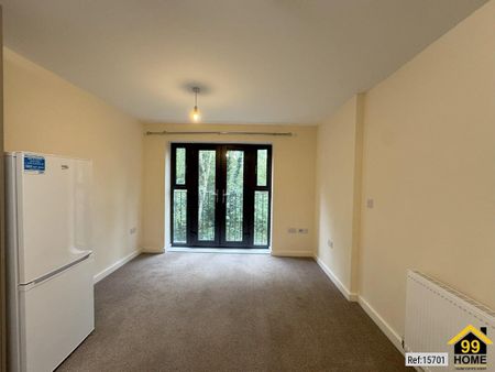 2 bed Apartment in Station Road North Hykeham, Steam Court, LN6 9XL - Photo 5