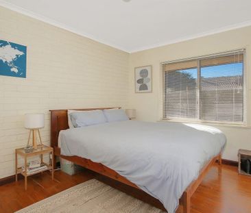 Low-Maintenance Living in a Prime East Albury Location - Photo 4