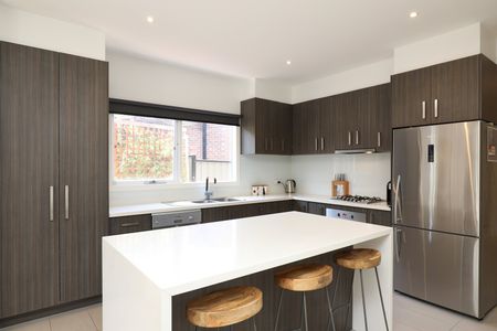 14 Harrington Road, Airport West VIC 3042 - Photo 2