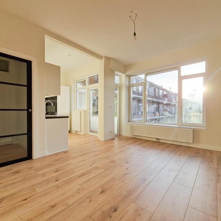 Appartement te huur: Carel Reinierszkade 189 2593 HP Den Haag - Photo 1