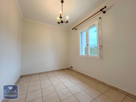 Location Maison 5 pièces 111m² SAINTES 17100 - Photo 3