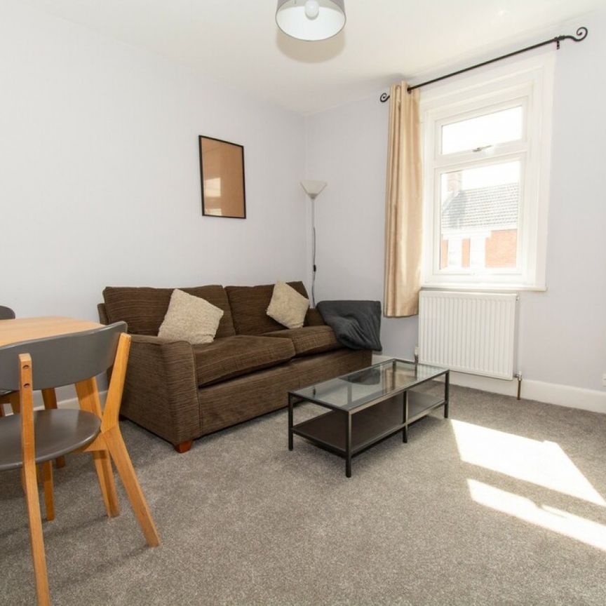 2 Bed Student Apartment on Kemp Road A - Photo 1