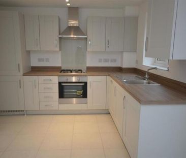 3 bedroom semi-detached house to rent - Photo 6