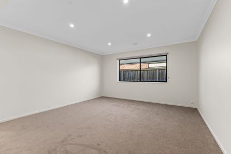 FOUR BEDROOM HOME - Photo 5