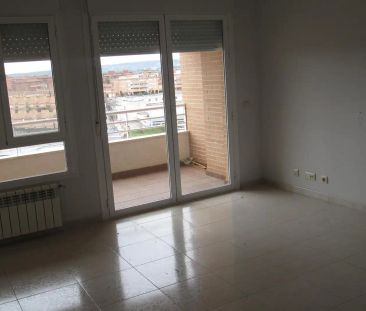 Piso de alquiler en Urbanización Tres Culturas. C/ Dr. Fleming, 1, ... - Foto 1