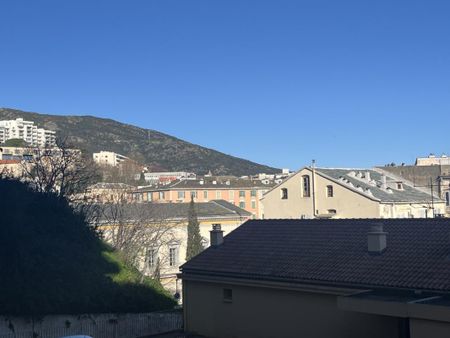 Location appartement à Bastia - Photo 4