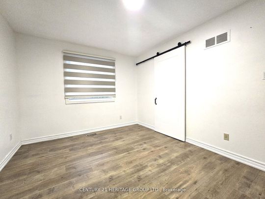 For Lease - 897 Caldwell Street, Newmarket, Ontario - Photo 1