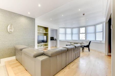 2 bedroom flat to rent - Photo 2