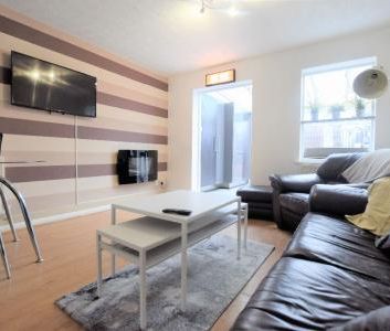 4 Bedroom Student Home - Henry Court (Near City Centre) - Photo 4