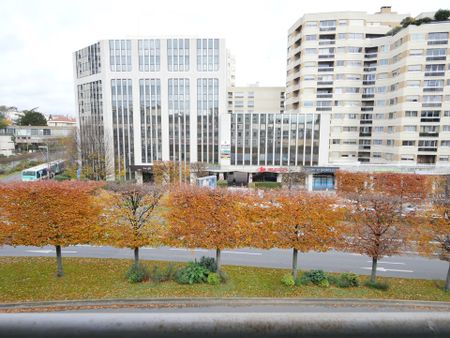 Appartement - 2 pièces - 48,17 m² - Suresnes - Photo 4