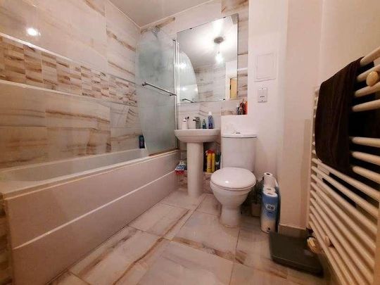 Wooldridge Close, Bedfont, TW14 - Photo 1