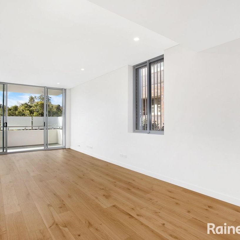 2 Bedroom Modern Apartment in North Bondi - Photo 1
