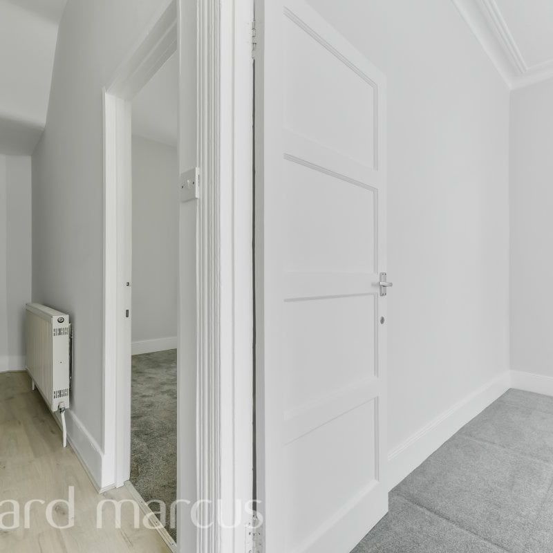 Byton Road, LONDON - Photo 1