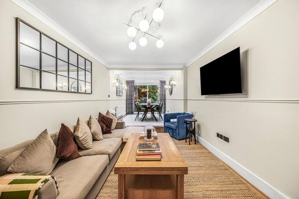 4 bedroom terraced house to rent - Photo 1